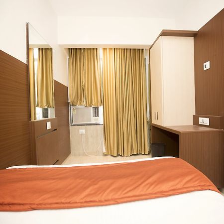 Hotel Spring Inn Βομβάη Εξωτερικό φωτογραφία
