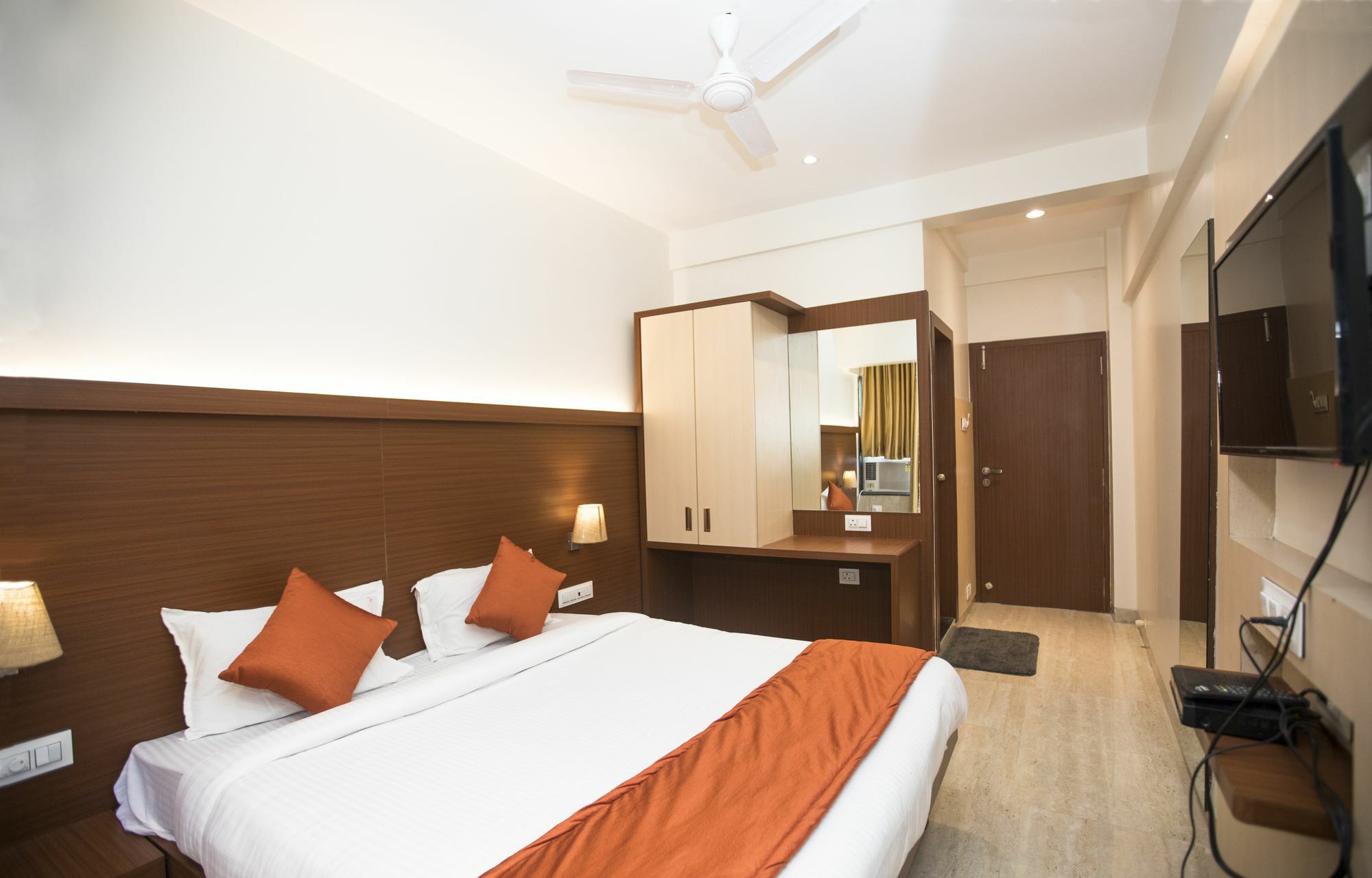 Hotel Spring Inn Βομβάη Εξωτερικό φωτογραφία