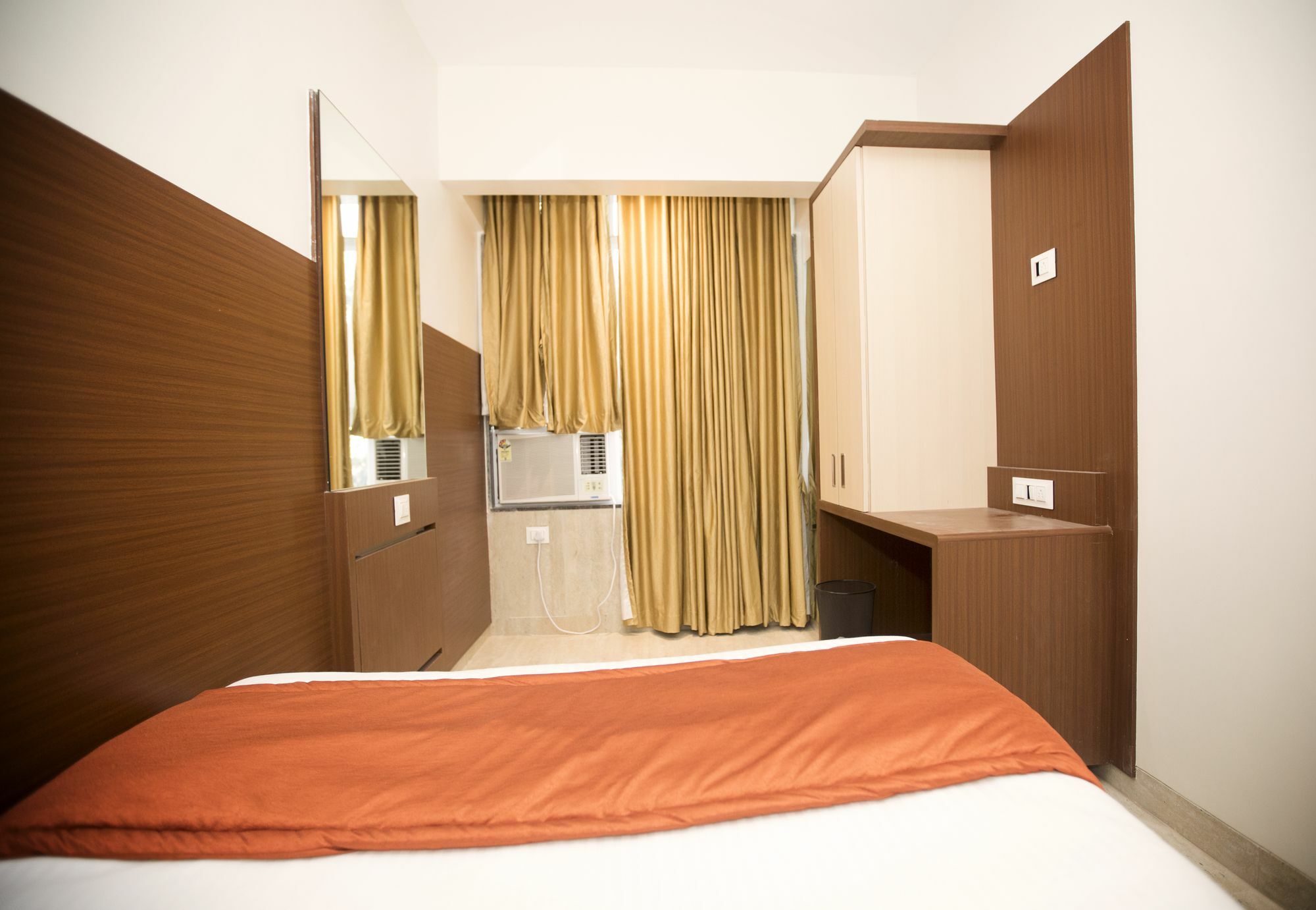 Hotel Spring Inn Βομβάη Εξωτερικό φωτογραφία